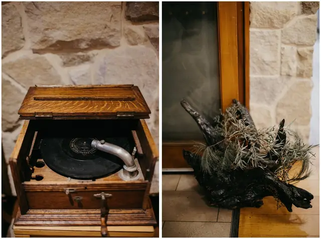 Tom & Josslyn at Emirates One&Only Wolgan Valley: A record player and floral decorations inside the reception venue.